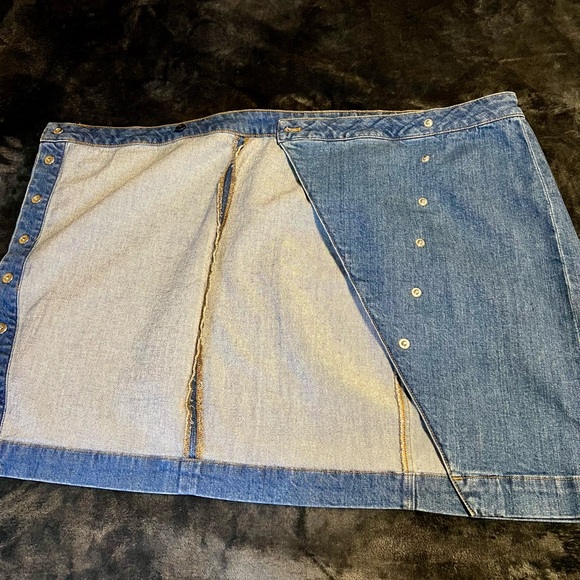 Women’s J. Crew Jeans Denim Asymmetrical Button Wrap Skirt 29 - Picture 9 of 11